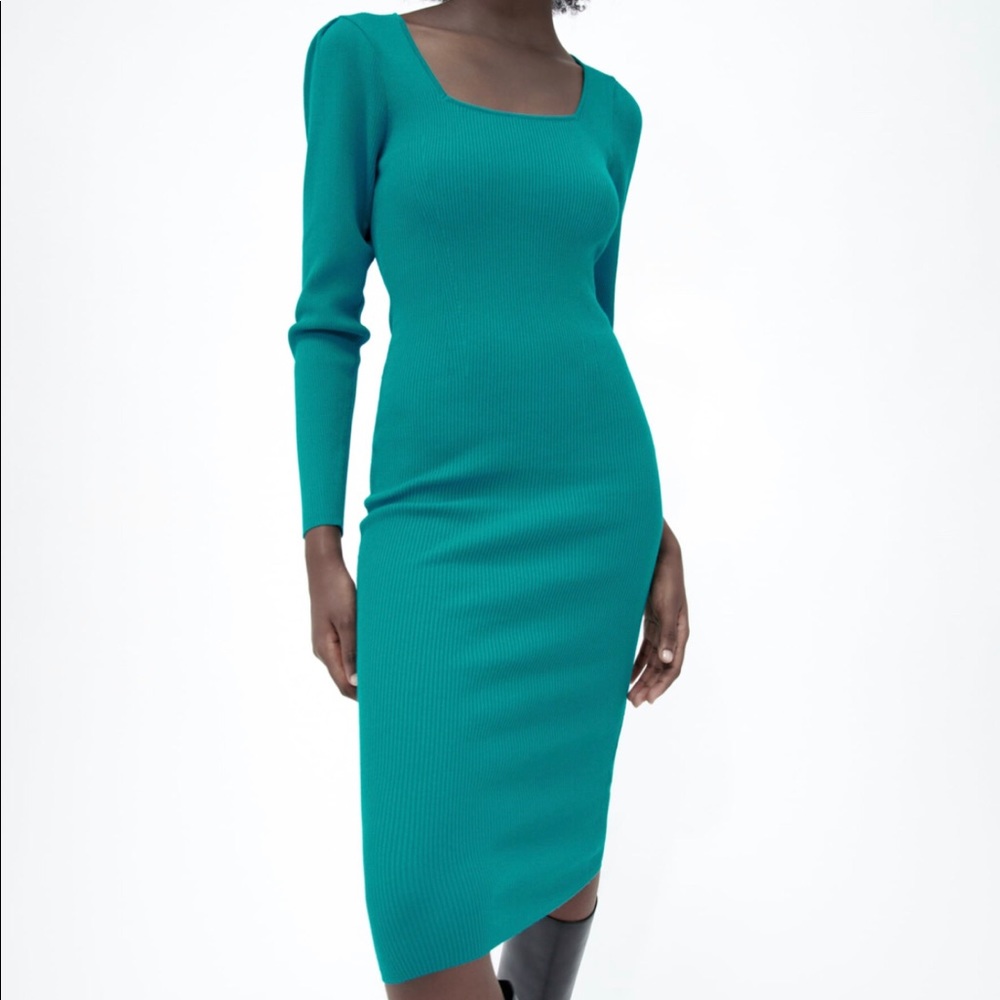 Nwt Zara knit Dress with ruched shoulders